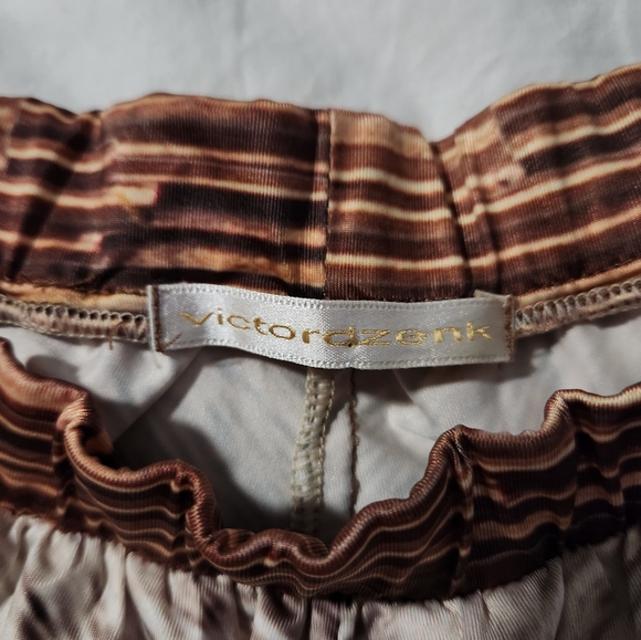 Victor Dzenk outfit size Med - Picture 11 of 14